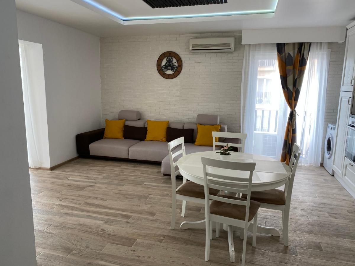 Sunny Deluxe Apartment Cosmopolis Stefanestii de Jos Экстерьер фото