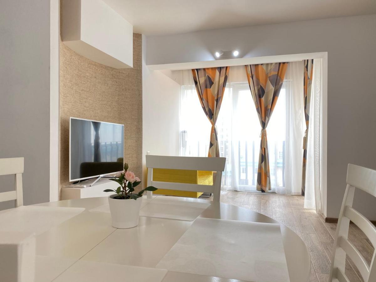 Sunny Deluxe Apartment Cosmopolis Stefanestii de Jos Экстерьер фото